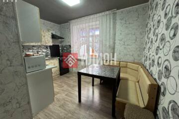 2-к квартира, 56 м², 1/3 эт.