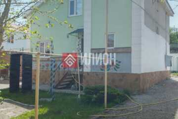 Доход. дом, 180 м²