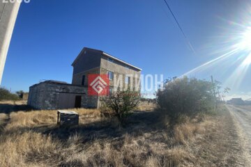 Дом, 450 м², 3 эт.
