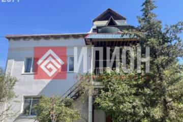 Дом, 213 м², 3 эт.