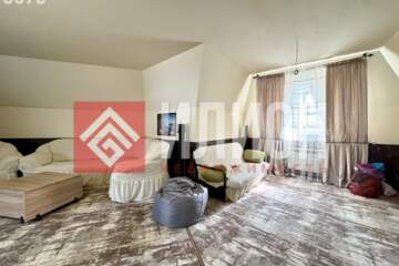 Дом, 273 м², 3 эт.