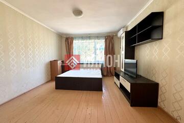 2-к квартира, 40 м², 1/1 эт.