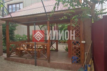 Дом, 289,6 м², 3 эт.