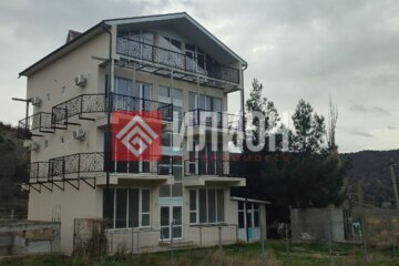 Дом, 243,7 м², 3 эт.